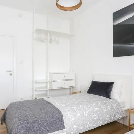 Tommy's Flat דירה